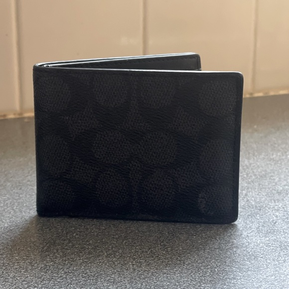 Coach Foldable wallet - Picture 1 of 4